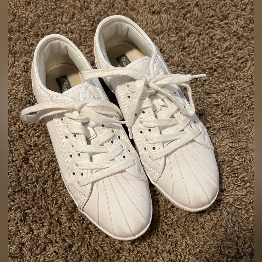 Pastry White Shoes Size 8